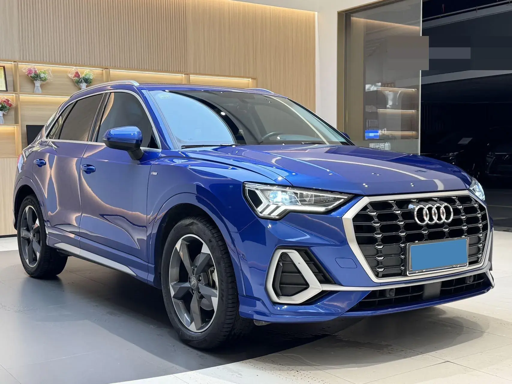 2021 AUDI Q3 thumbnail 2