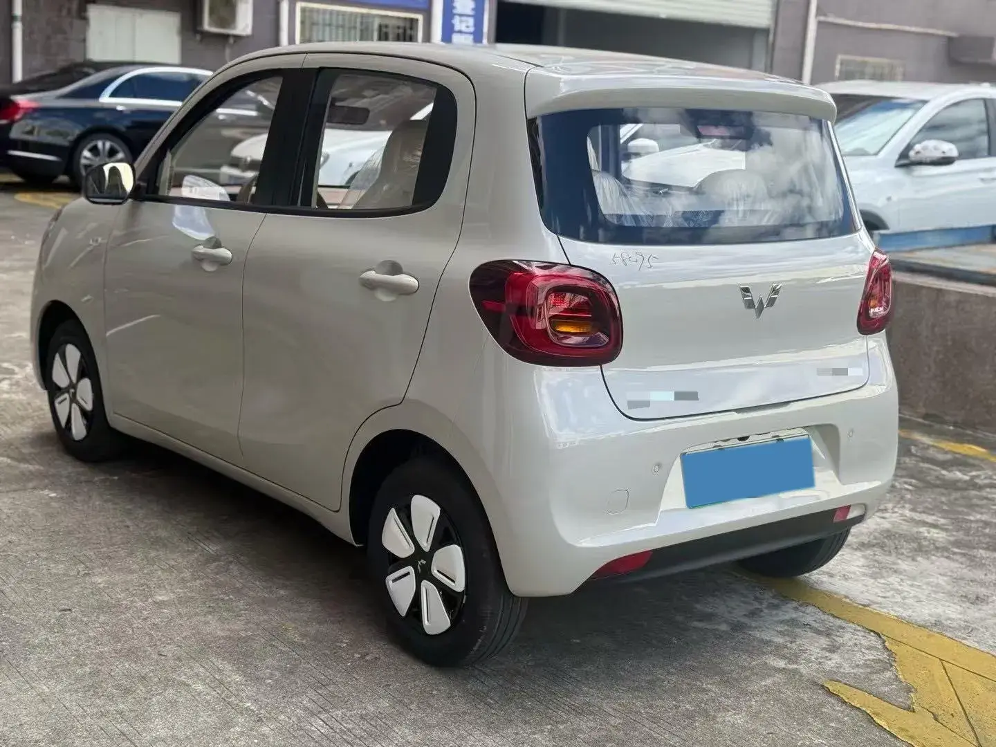 2025 WULING HONGGUANG thumbnail 3