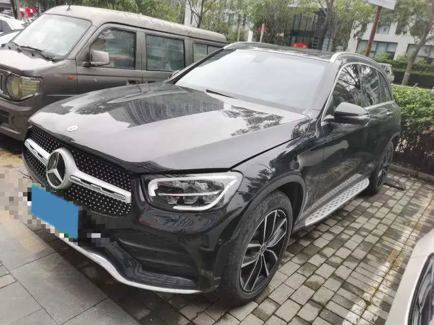 2021 MERCEDES-BENZ GLC view 1