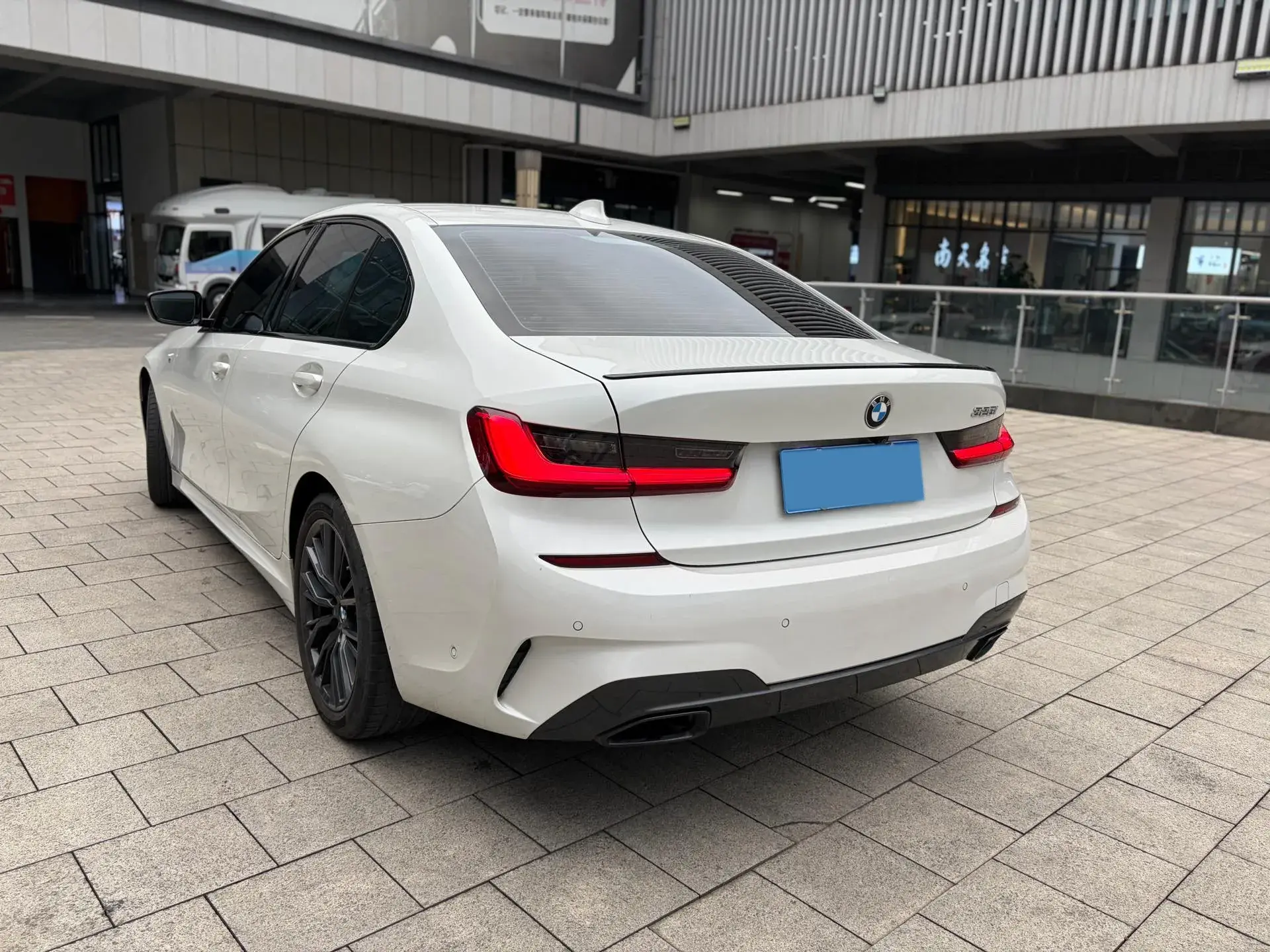 2020 BMW 3 thumbnail 3