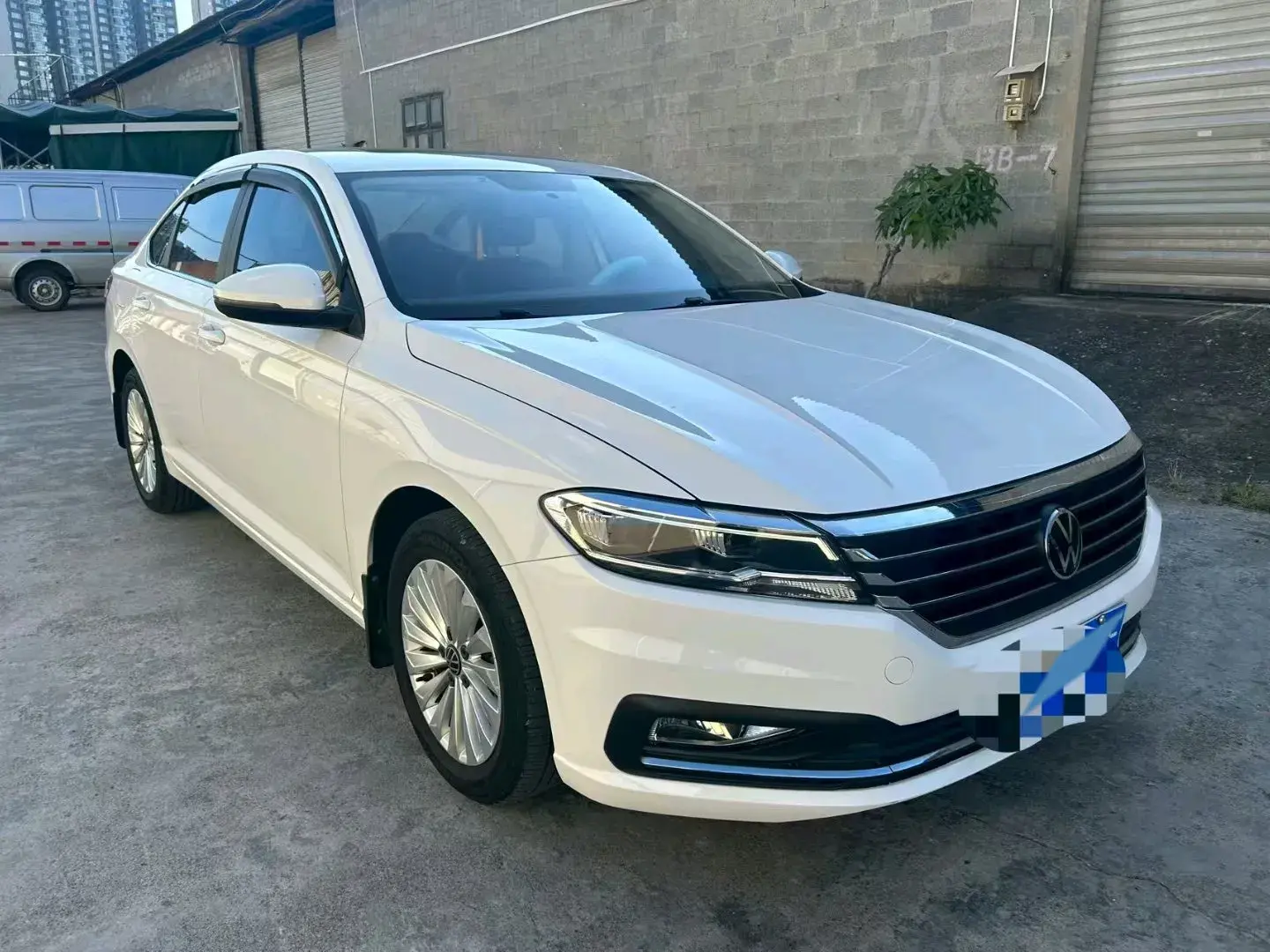 2021 VOLKSWAGEN LAVIDA thumbnail 3