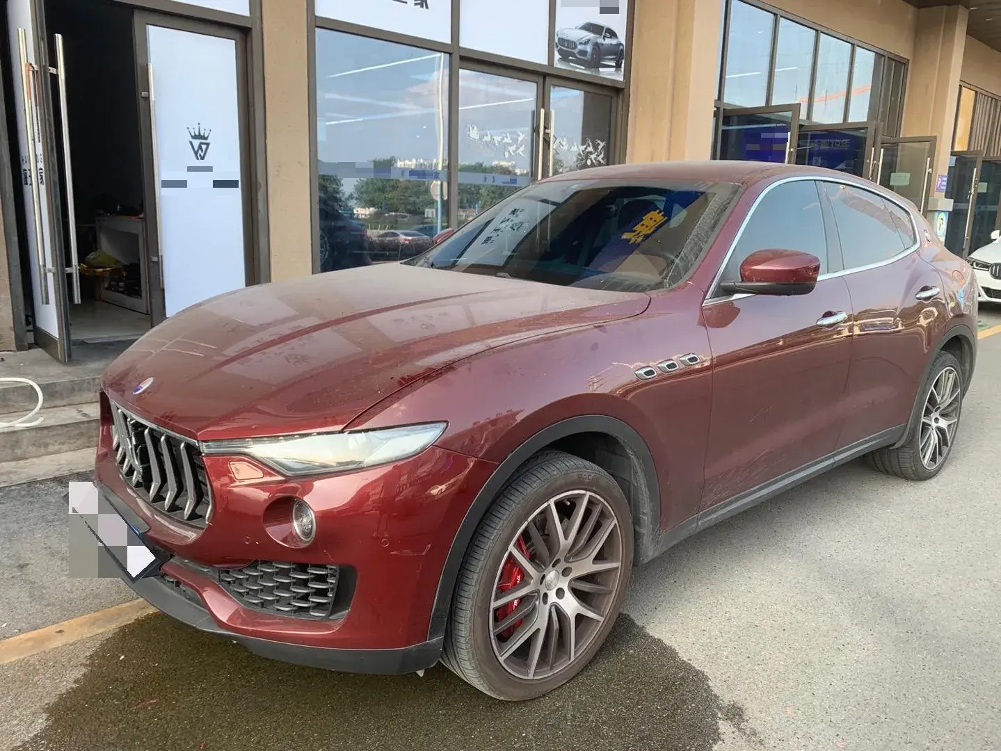 2016 MASERATI LEVANTE view 1
