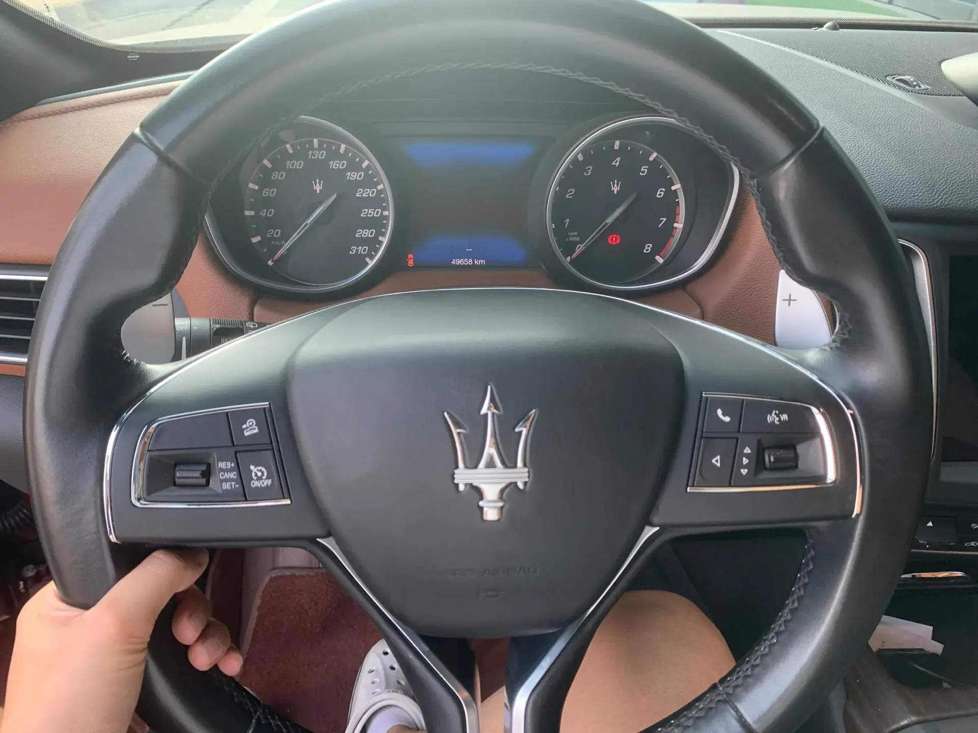 2016 MASERATI LEVANTE thumbnail 4