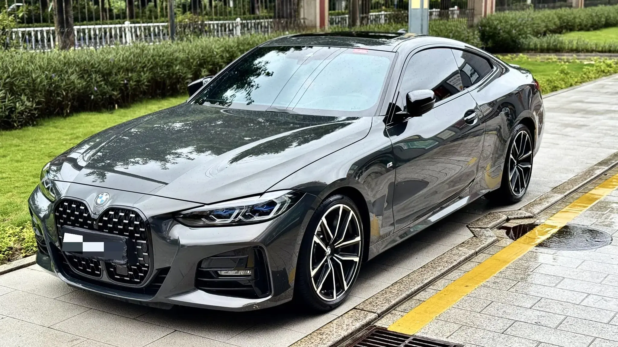 2022 BMW 4 view 1