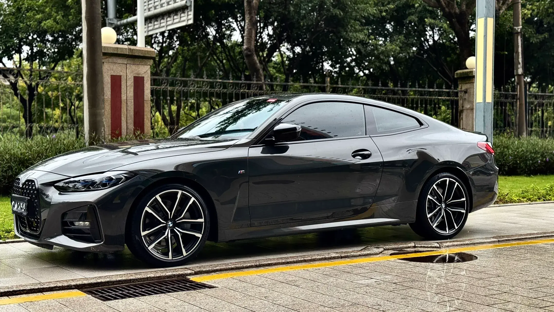2022 BMW 4 thumbnail 3