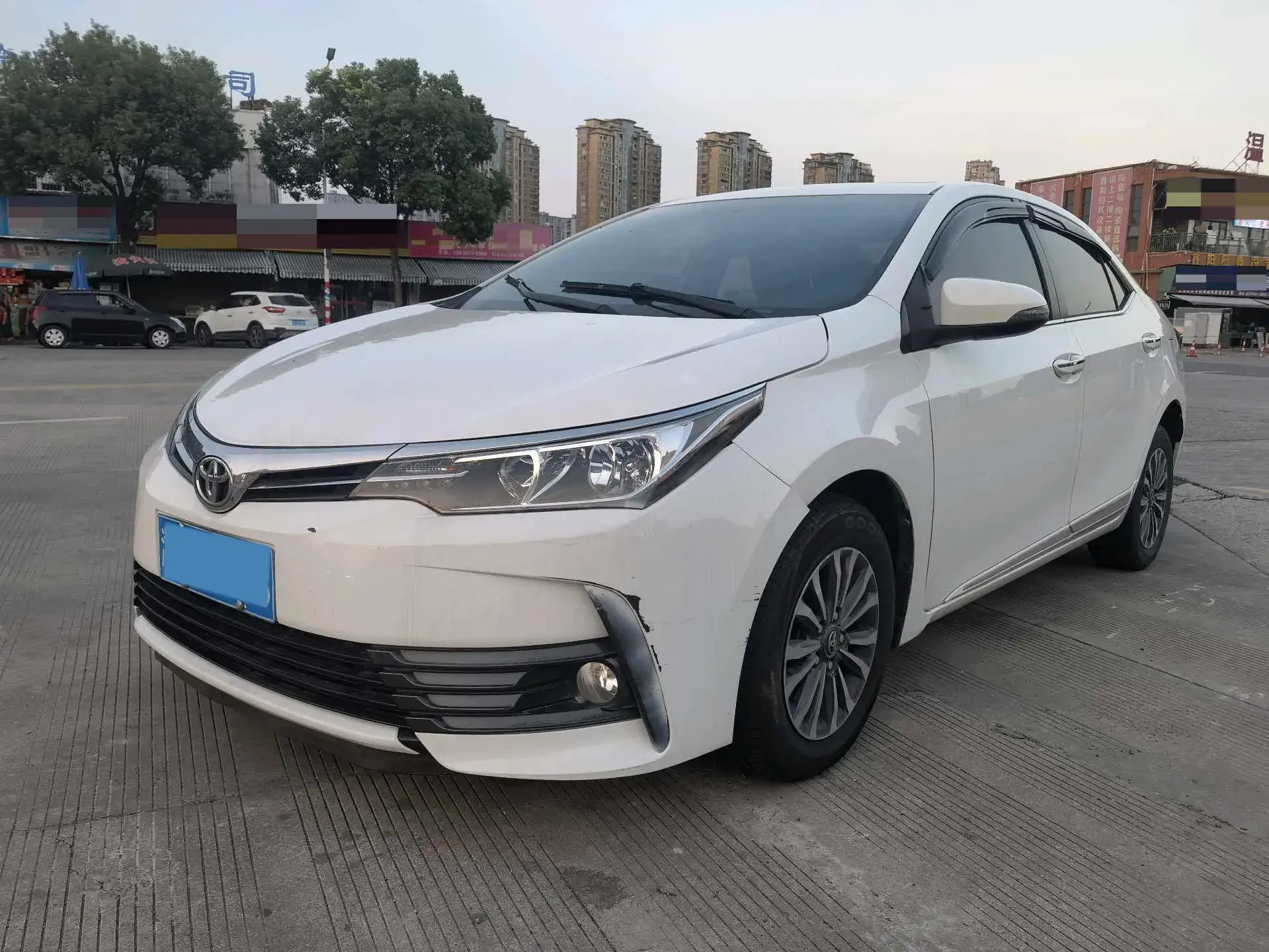 2018 TOYOTA COROLLA view 1