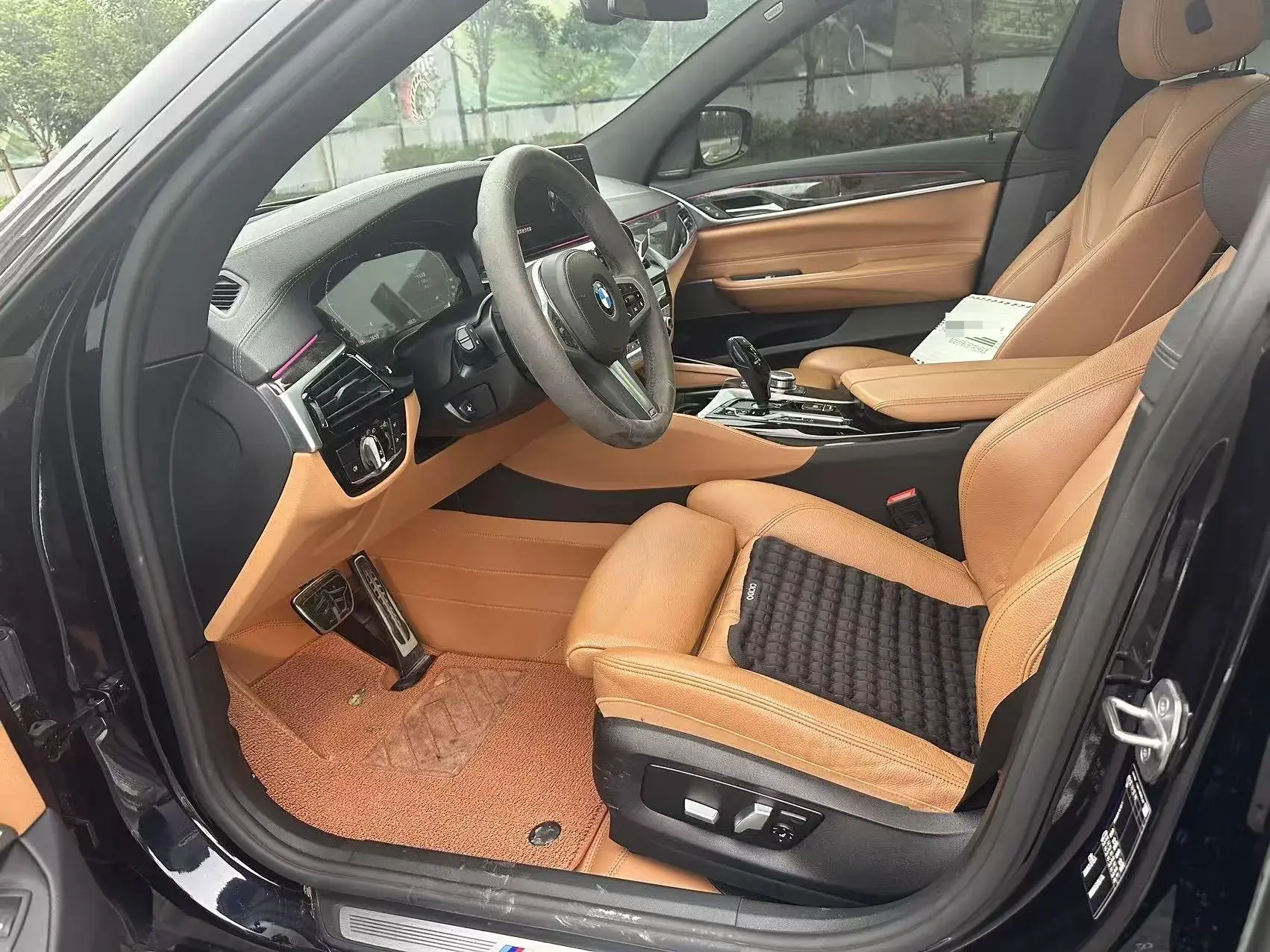 2021 BMW 6 thumbnail 4