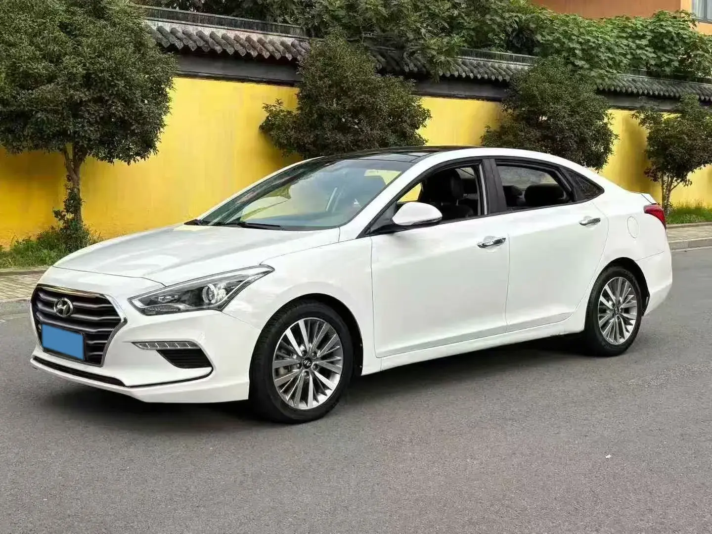 2017 HYUNDAI MISTRA view 1