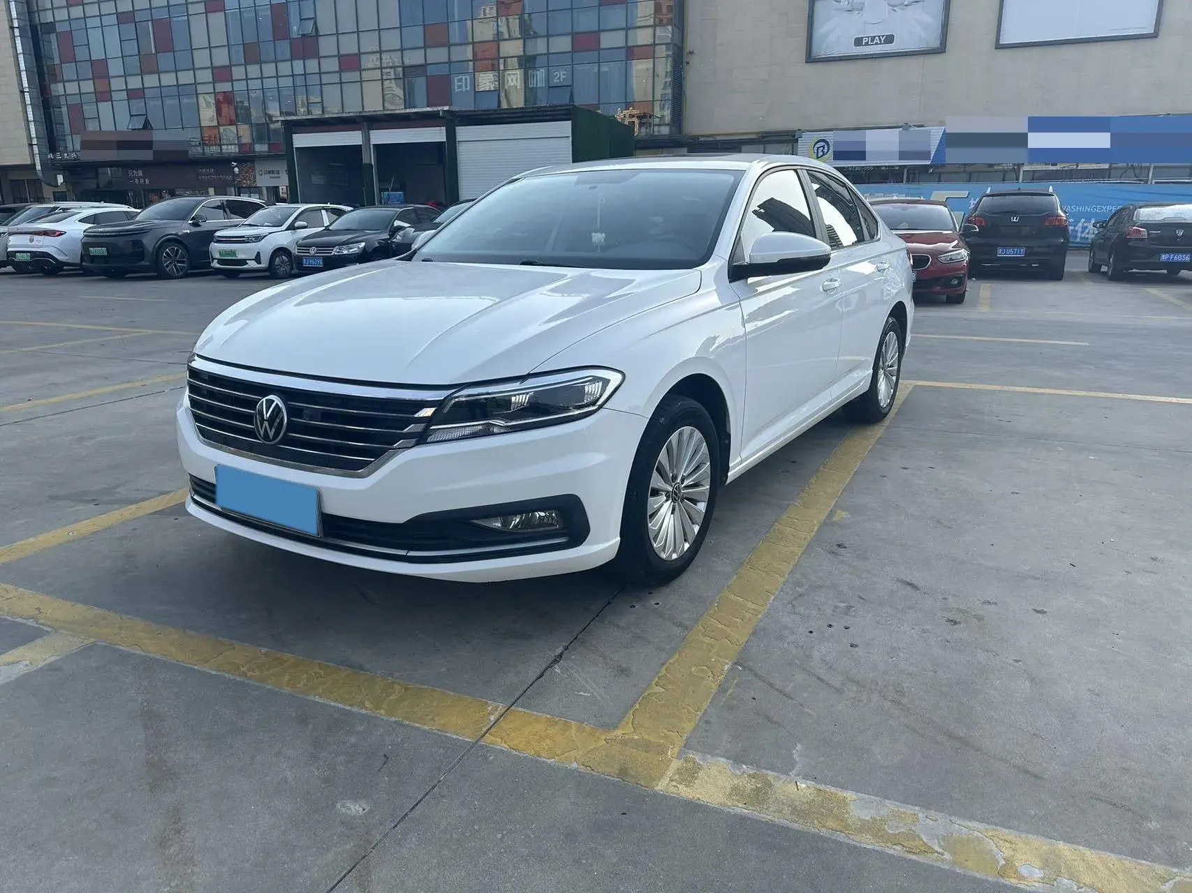 2021 VOLKSWAGEN LAVIDA view 1