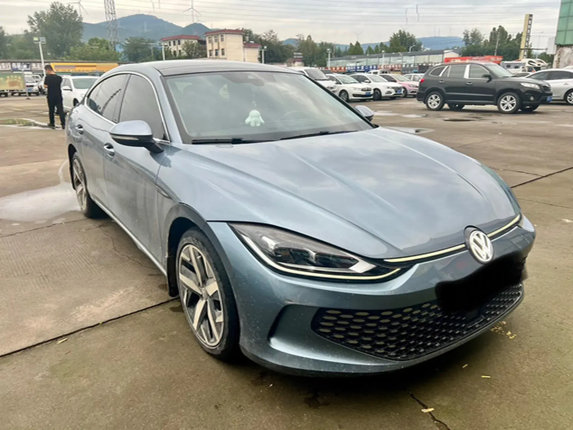 2023 VOLKSWAGEN LAMANDO thumbnail 3