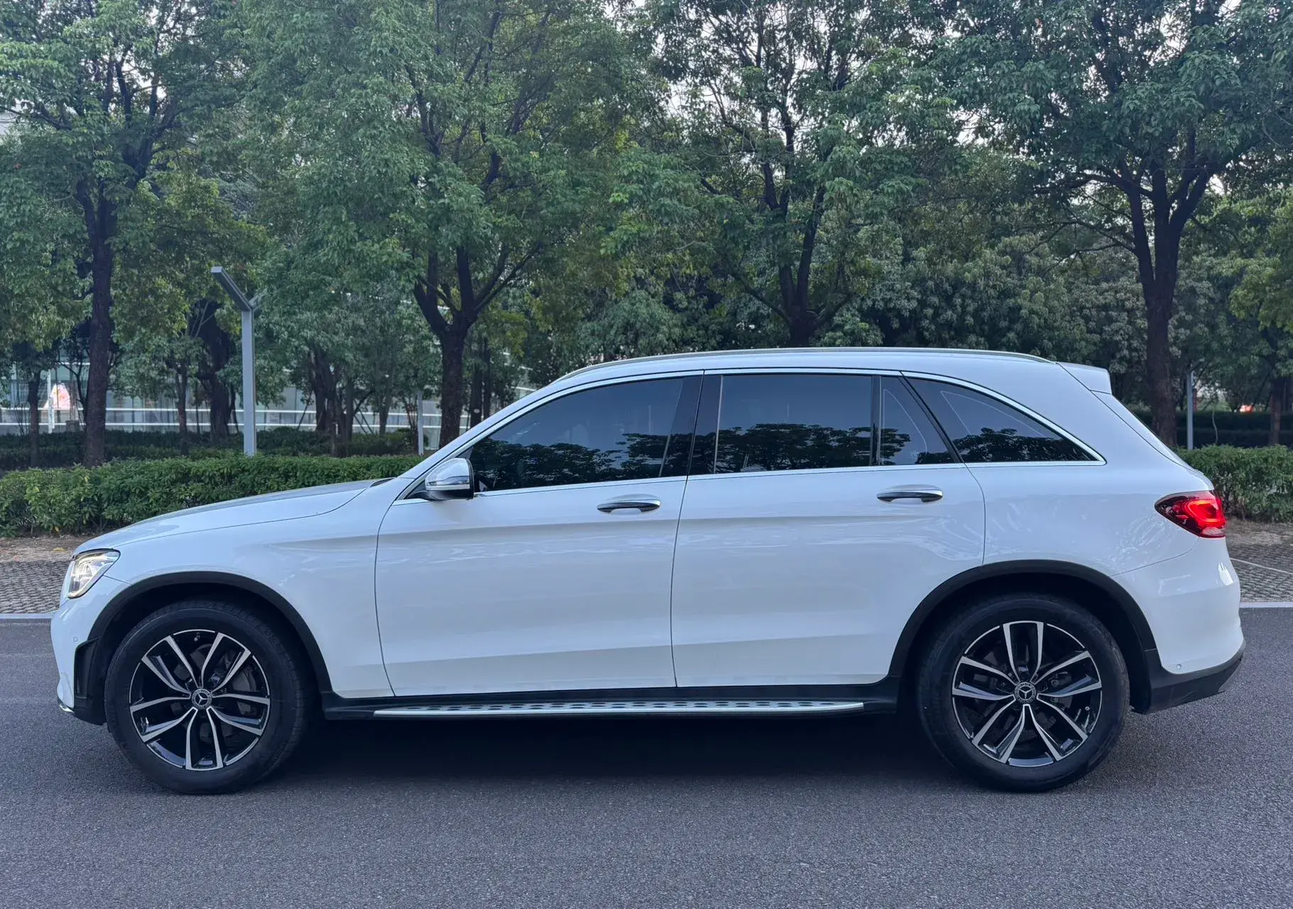 2021 MERCEDES-BENZ GLC thumbnail 3