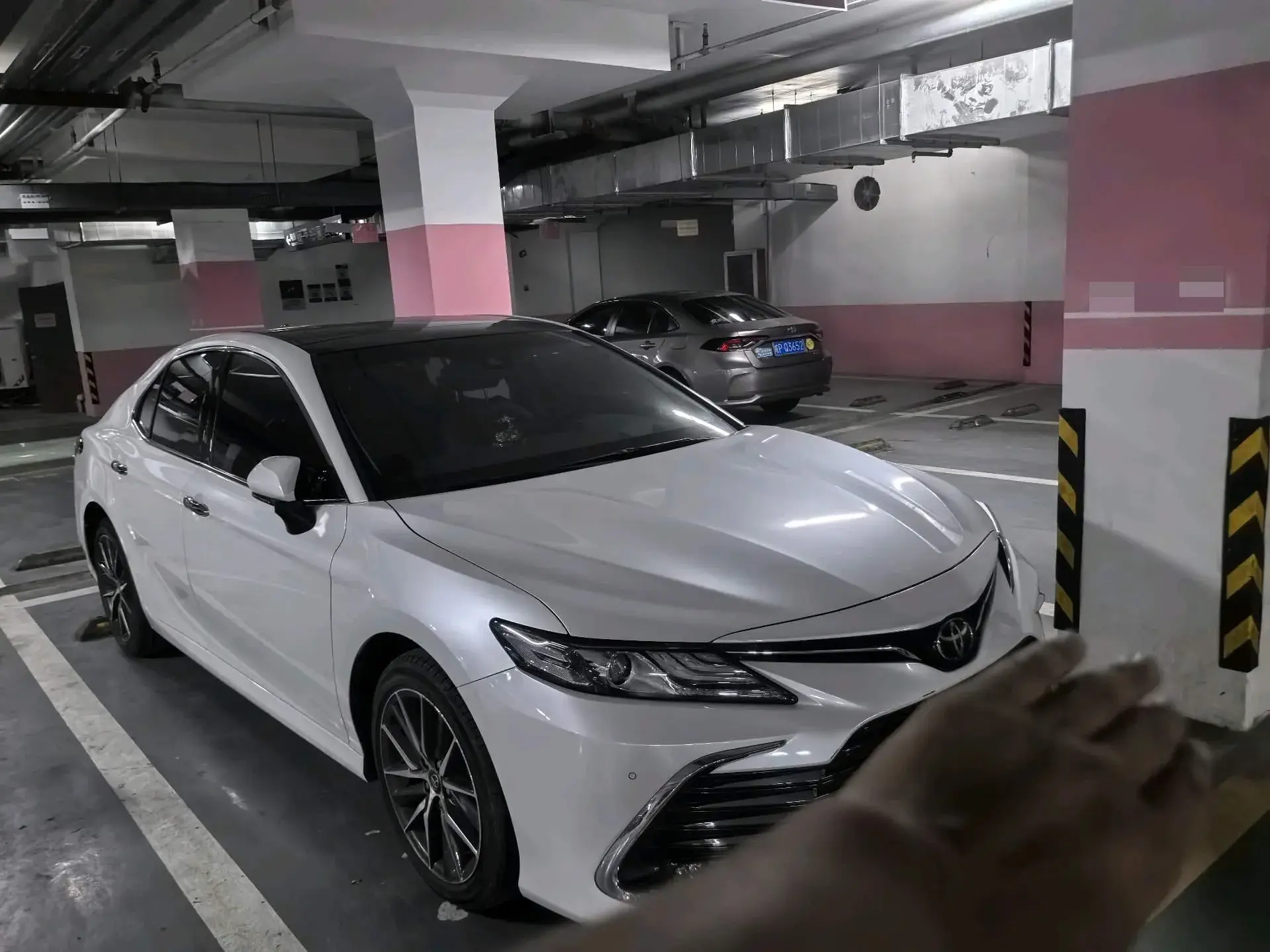 2021 TOYOTA CAMRY thumbnail 3