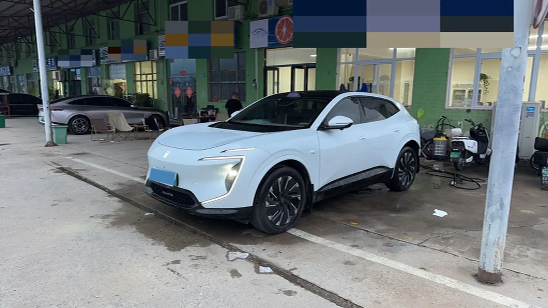 2024 AVATR 07 view 1