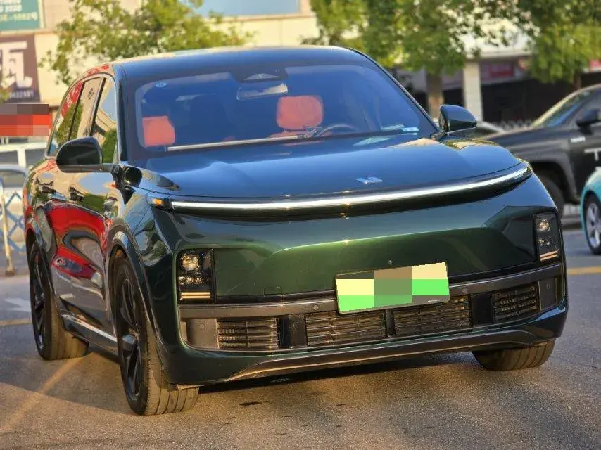 2023 LI L8 thumbnail 3