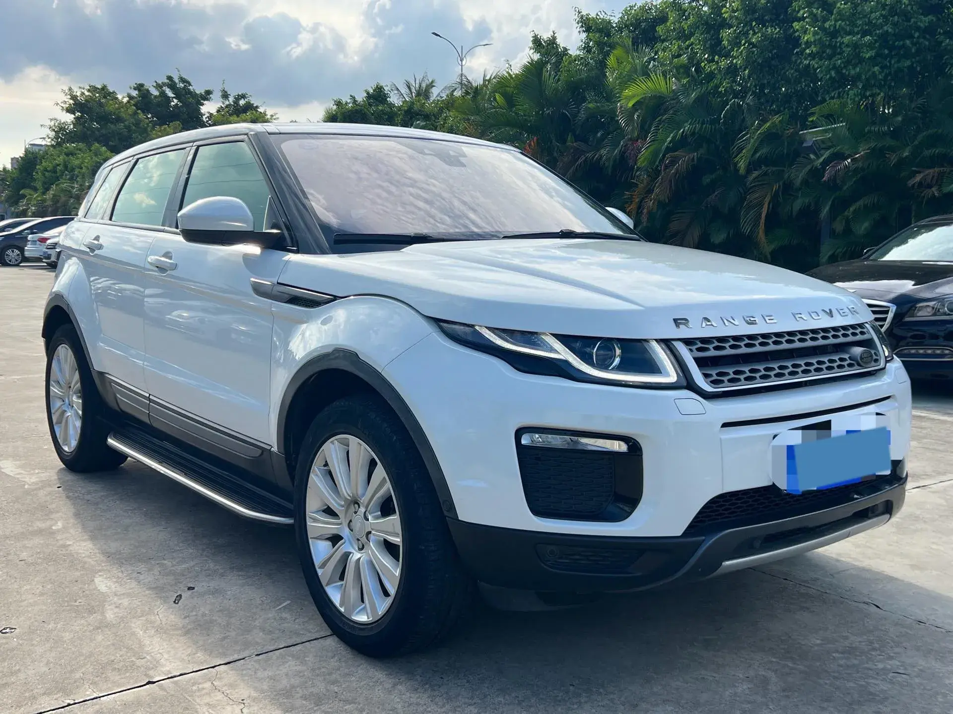2018 LAND ROVER thumbnail 3