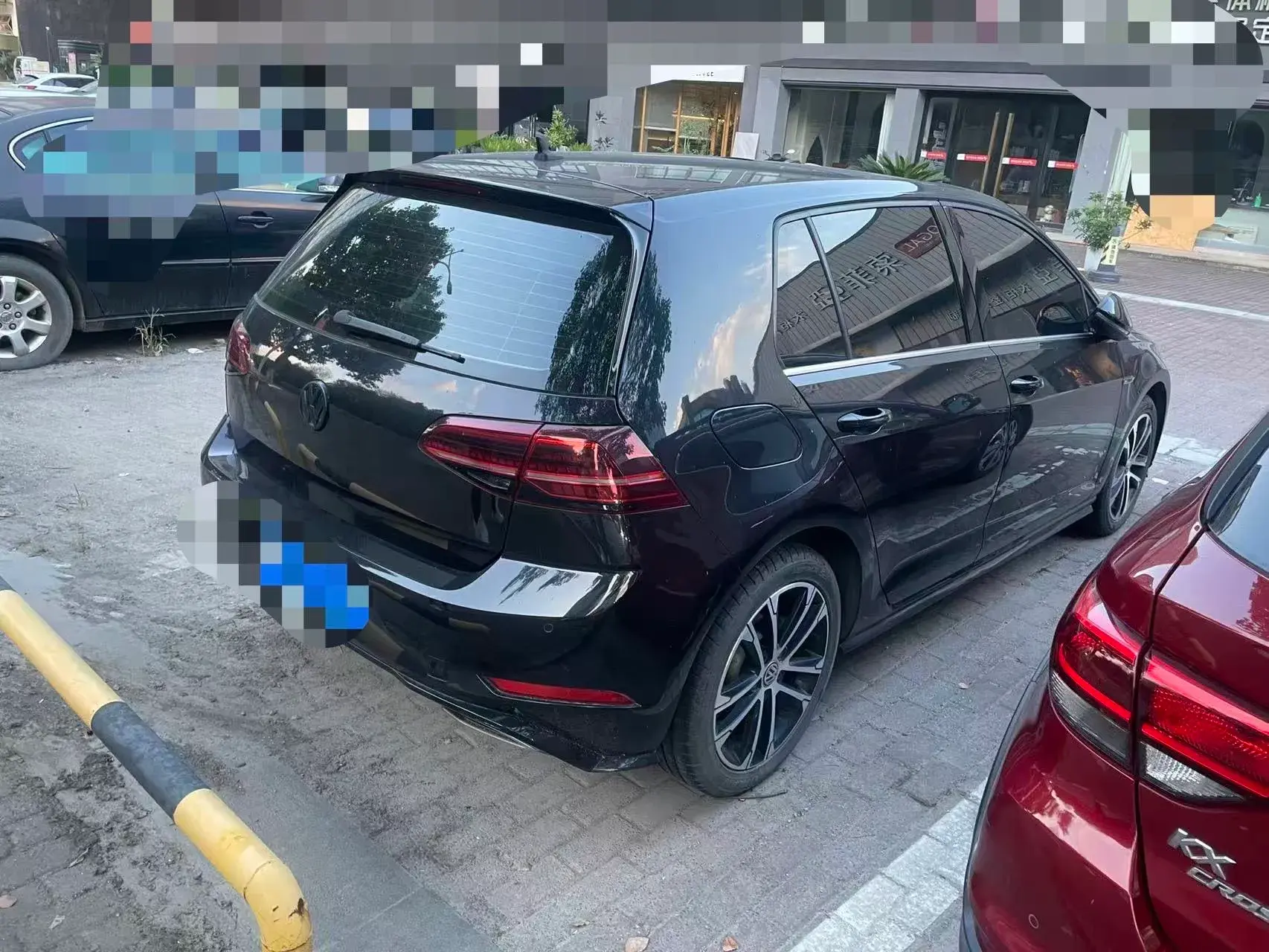 2019 VOLKSWAGEN GOLF thumbnail 3