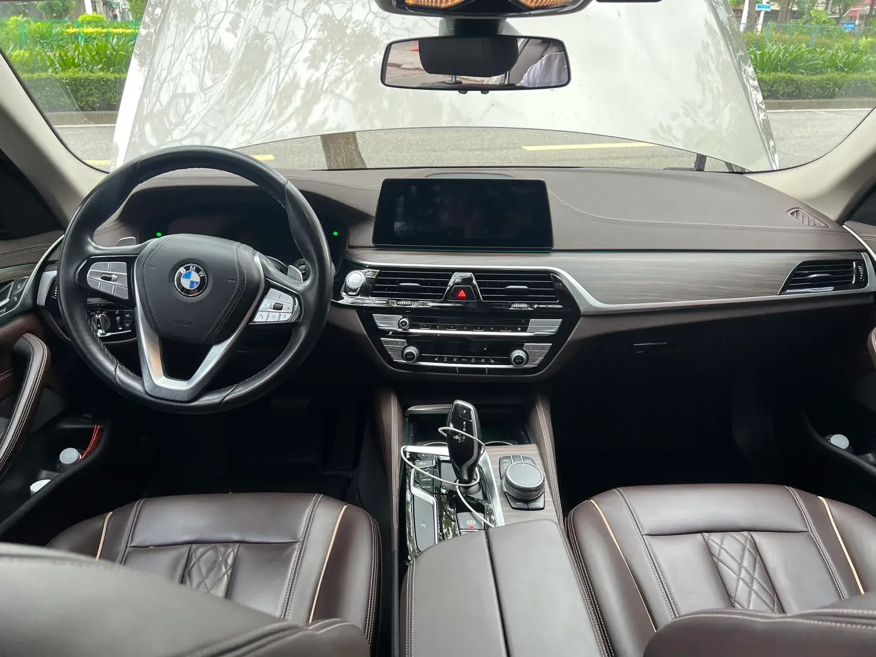 2020 BMW 5 thumbnail 4