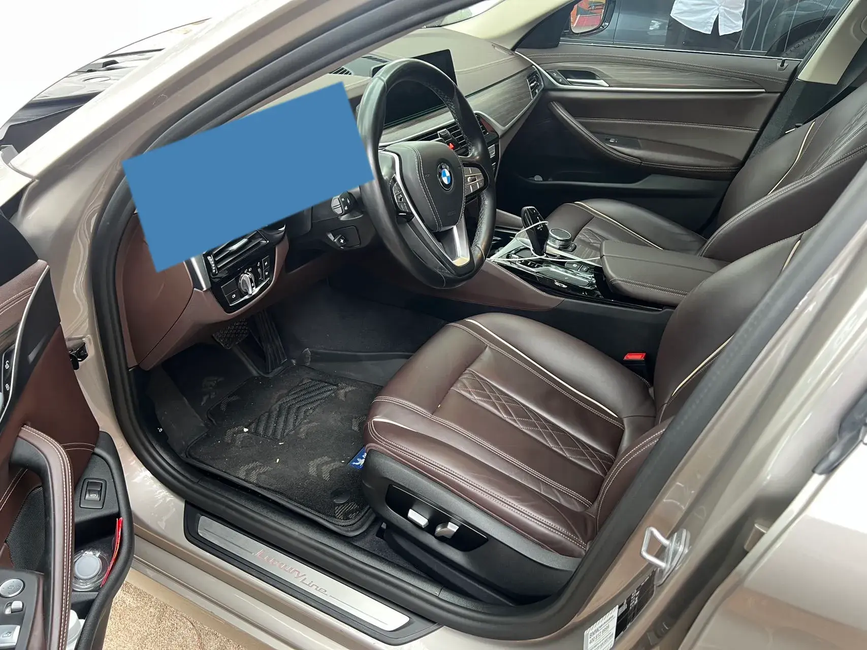 2020 BMW 5 thumbnail 2