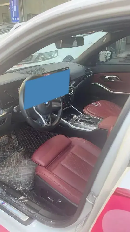 2024 BMW 3 thumbnail 2