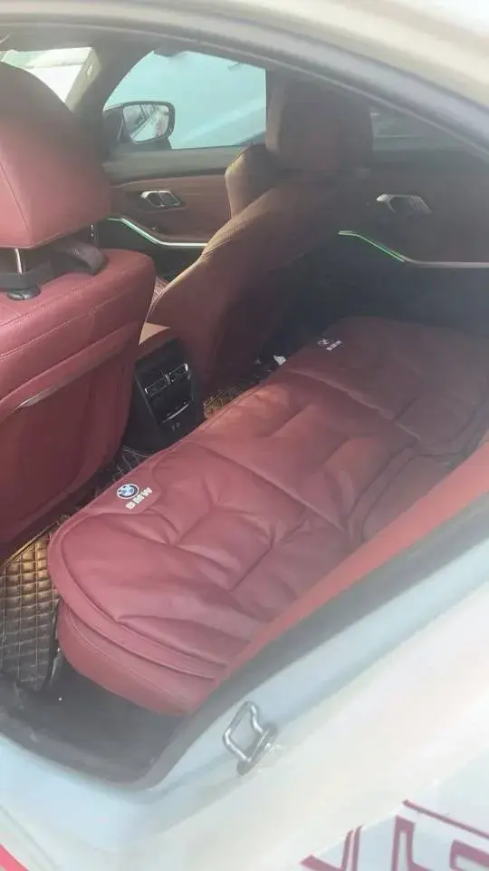 2024 BMW 3 thumbnail 3