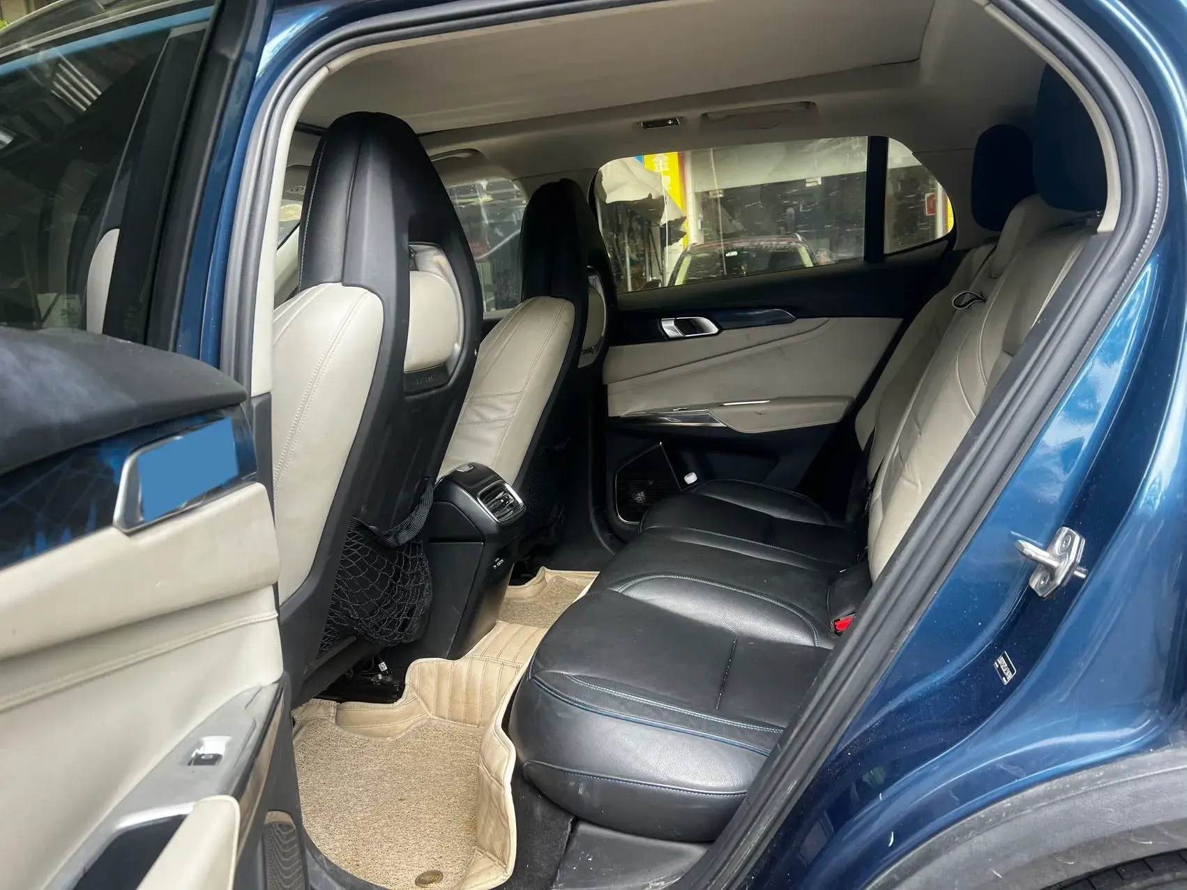 2017 LYNK&CO 01 thumbnail 3