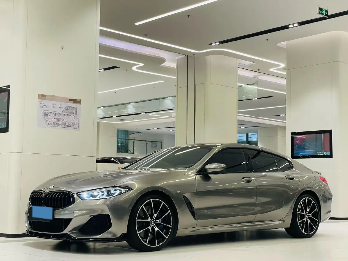 2021 BMW 8 Series 3.0T 340HP L6 8AT