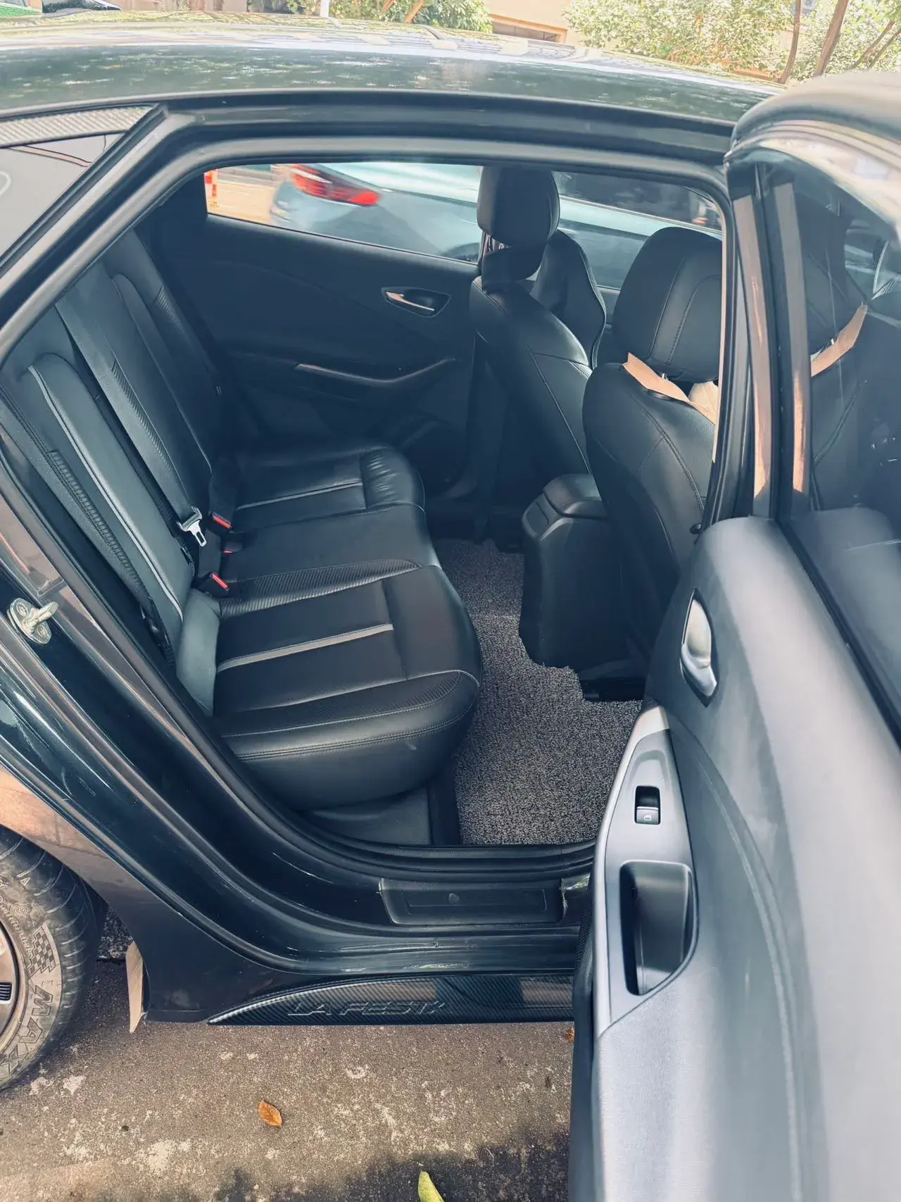 2019 HYUNDAI LA thumbnail 4