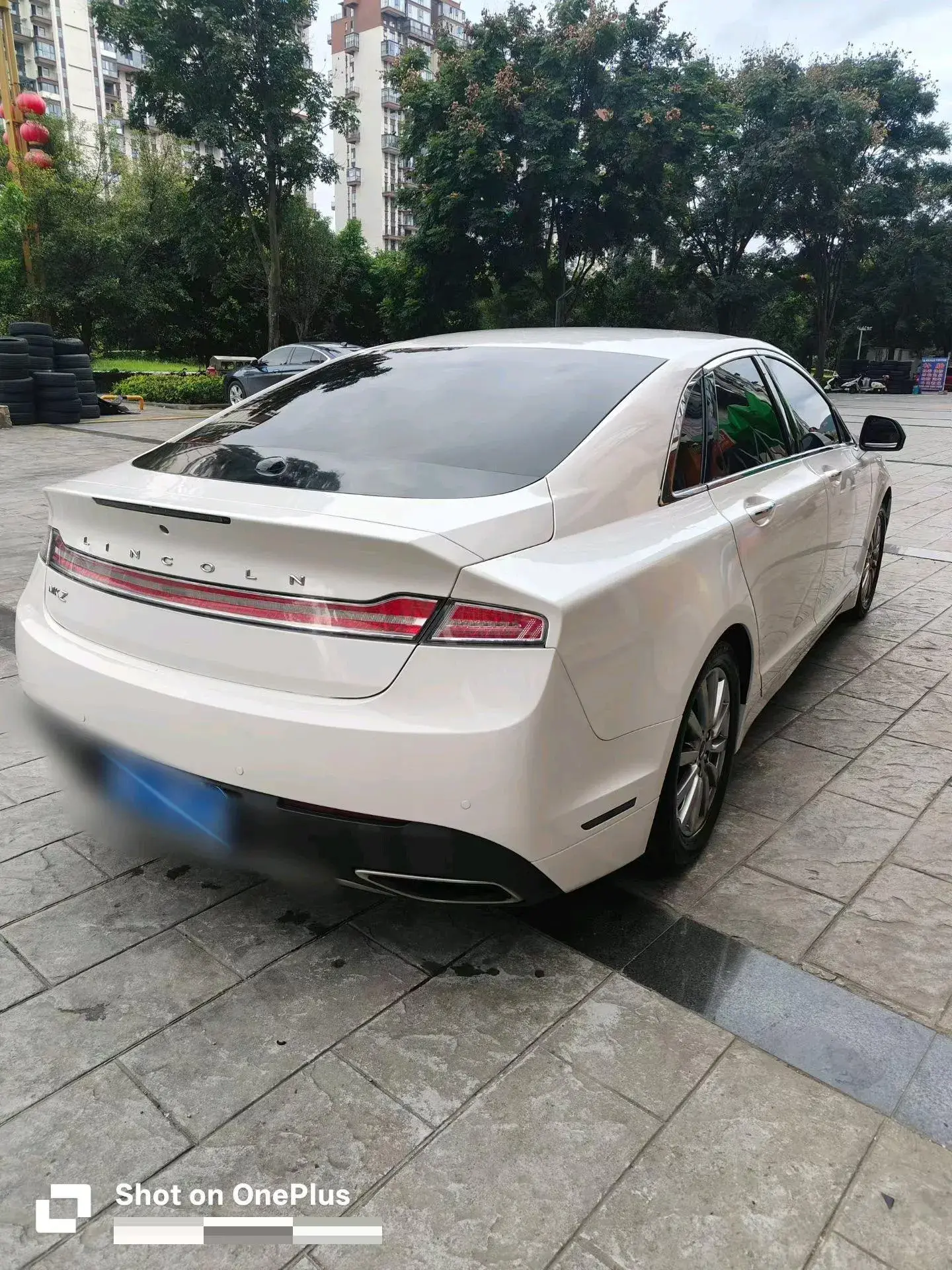 2019 LINCOLN MKZ thumbnail 4