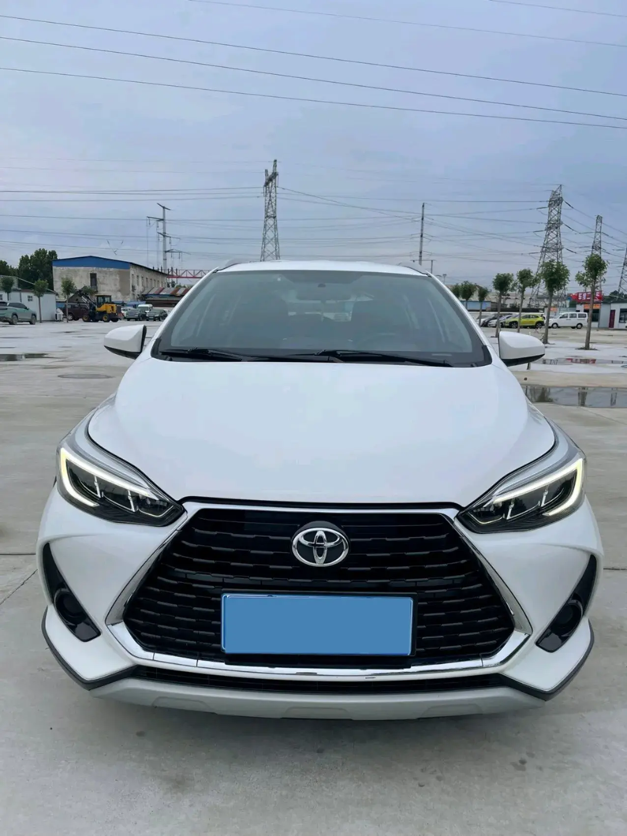 2021 TOYOTA YARIS thumbnail 2