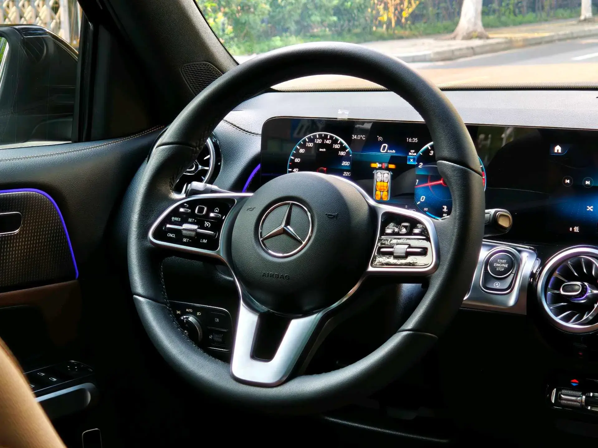 2023 MERCEDES-BENZ GLB thumbnail 4