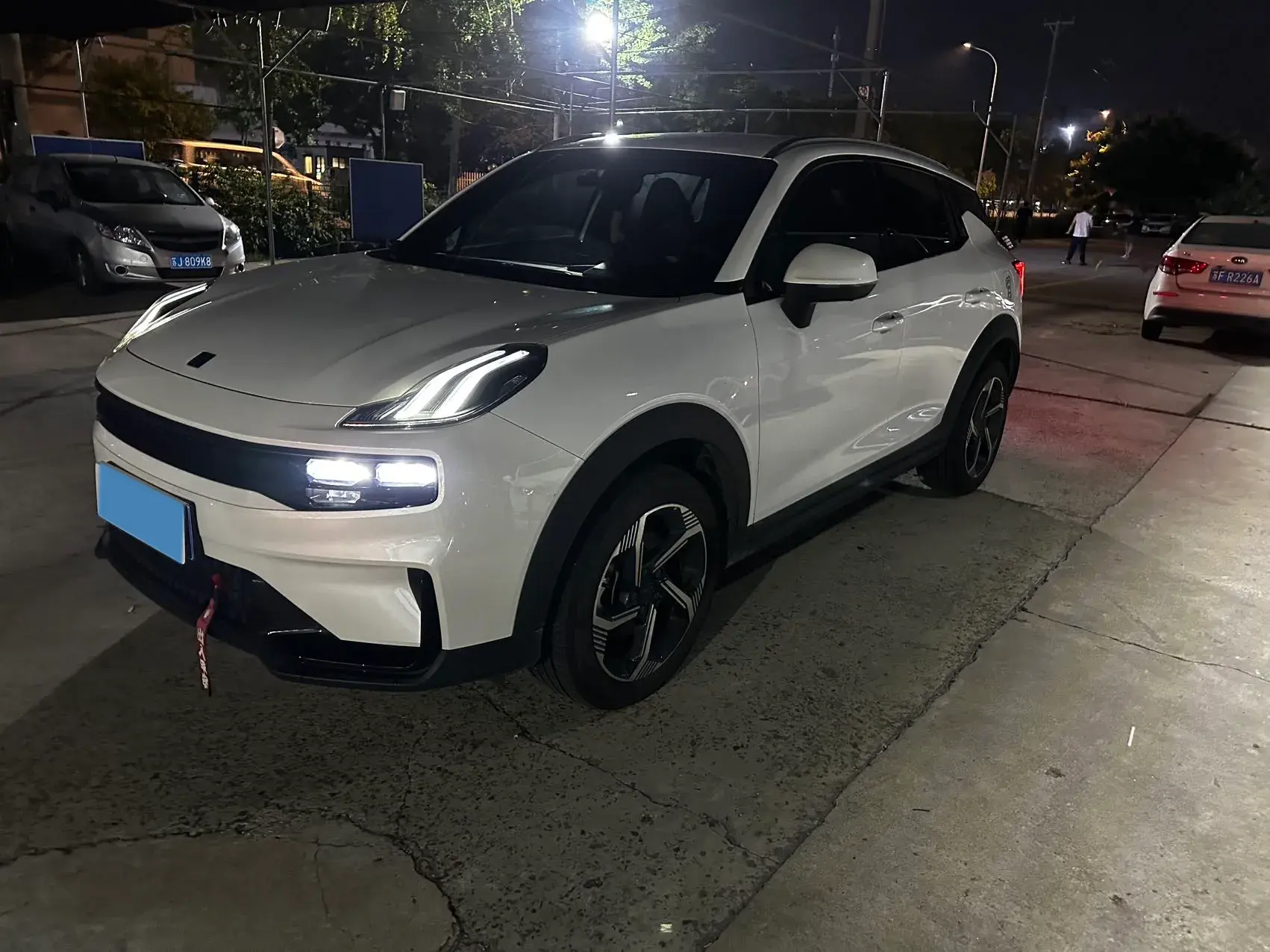 2023 LYNK&CO 06 view 1