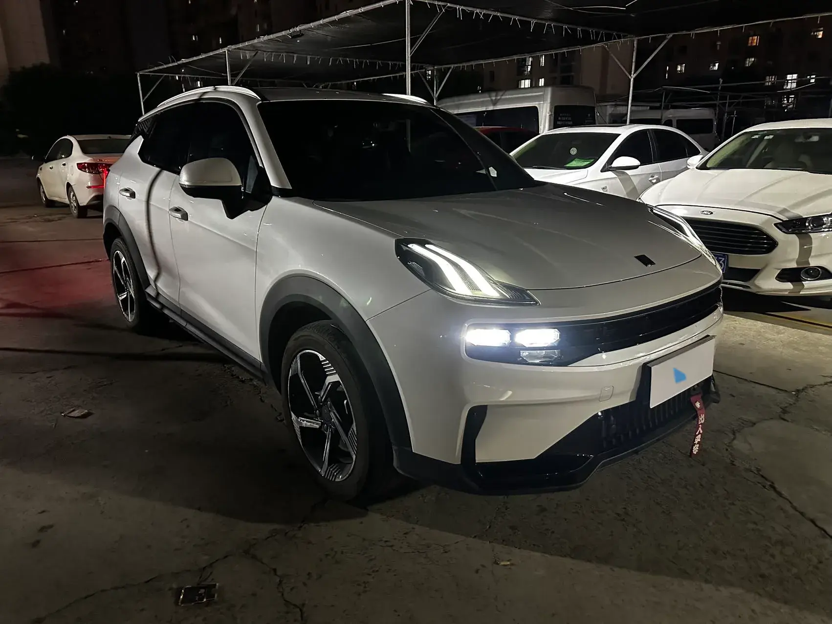 2023 LYNK&CO 06 thumbnail 3