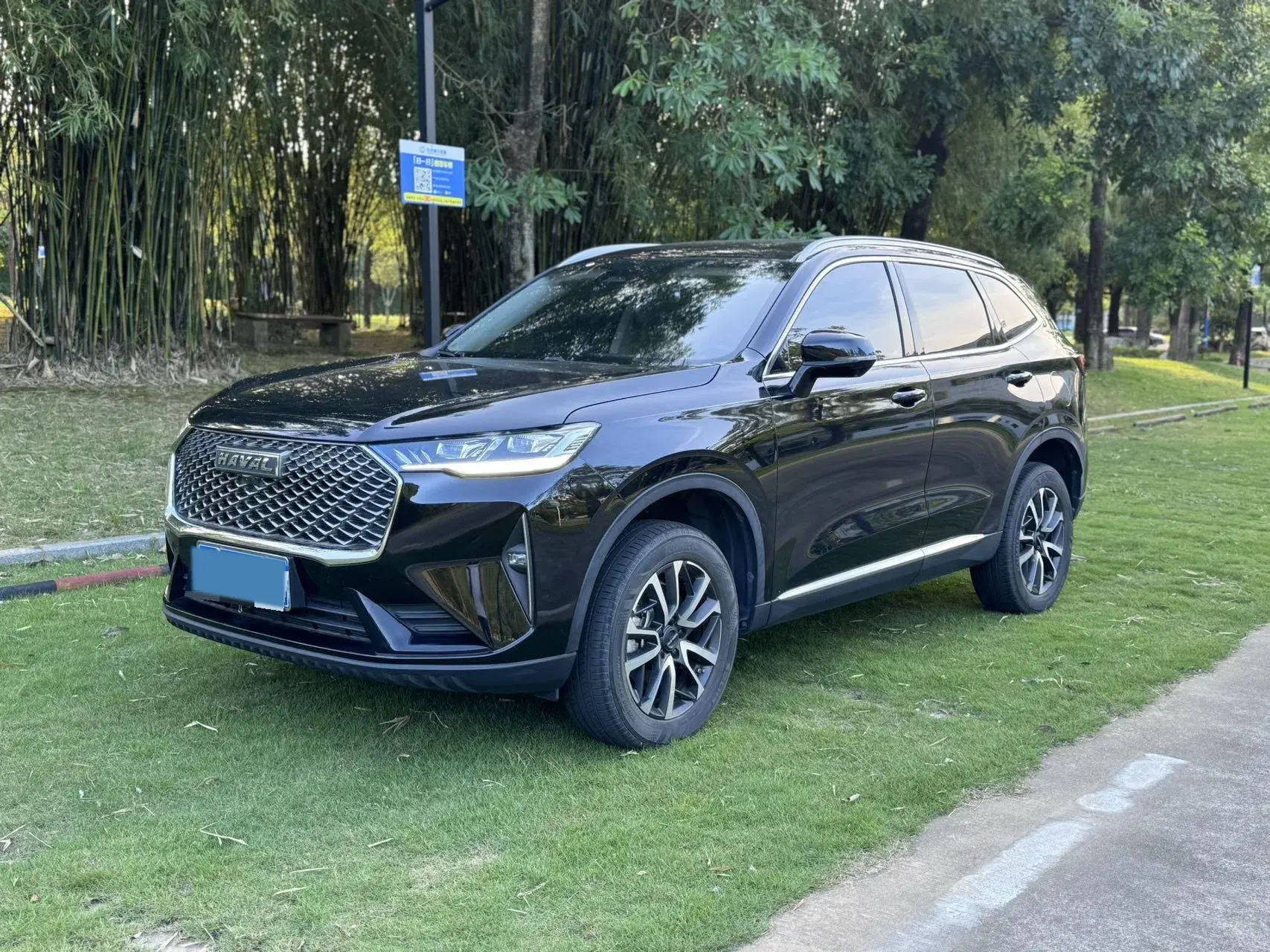 2022 HAVAL H6 view 1