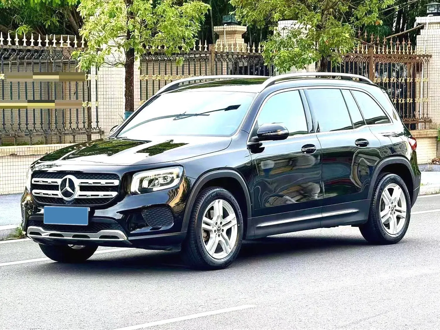 2022 MERCEDES-BENZ GLB view 1