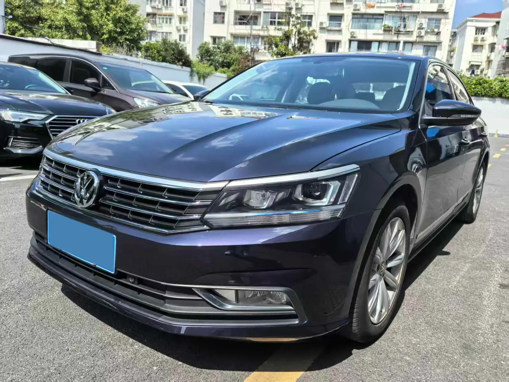 2017 VOLKSWAGEN PASSAT view 1