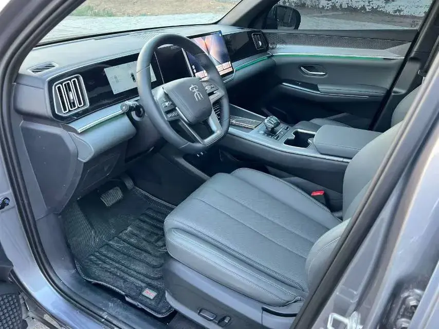 2024 BYD SONG thumbnail 3