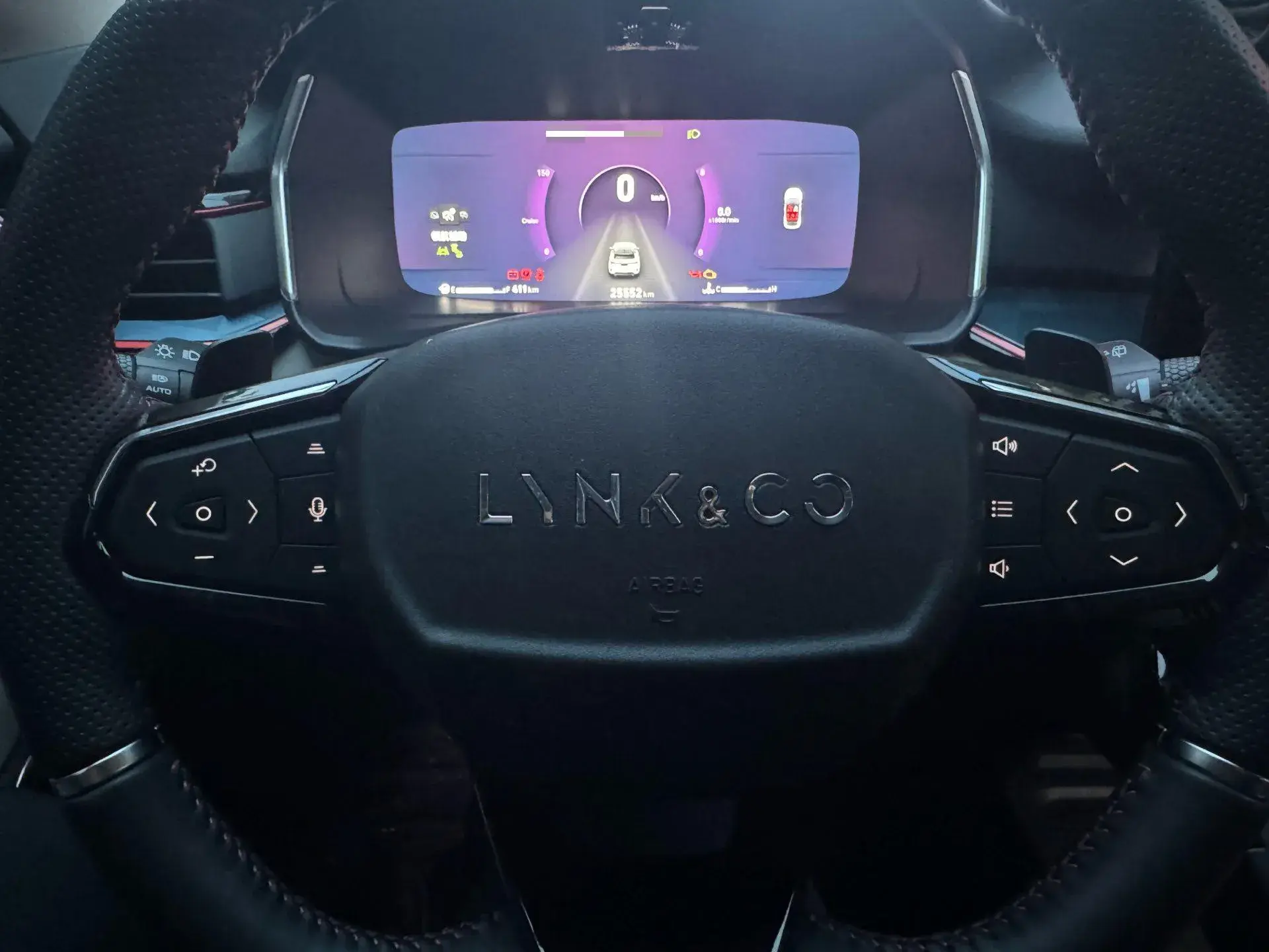 2020 LYNK&CO 06 thumbnail 3