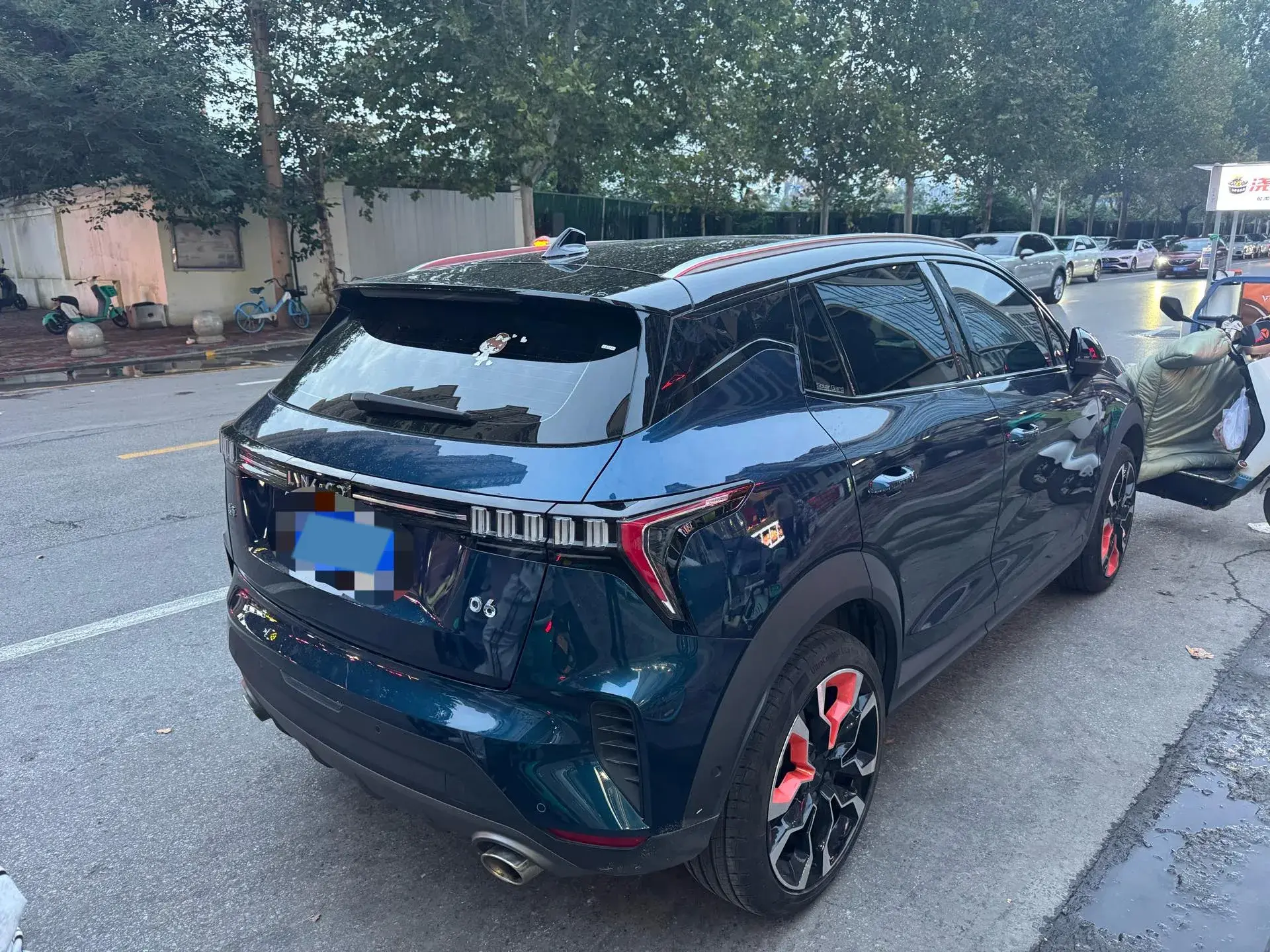 2020 LYNK&CO 06 thumbnail 2