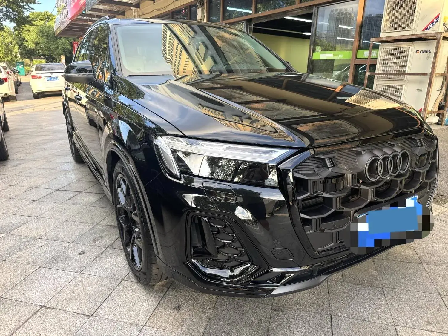 2025 AUDI Q7 thumbnail 2