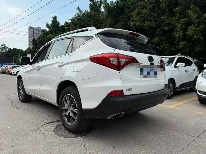 2018 BYD SONG thumbnail 3