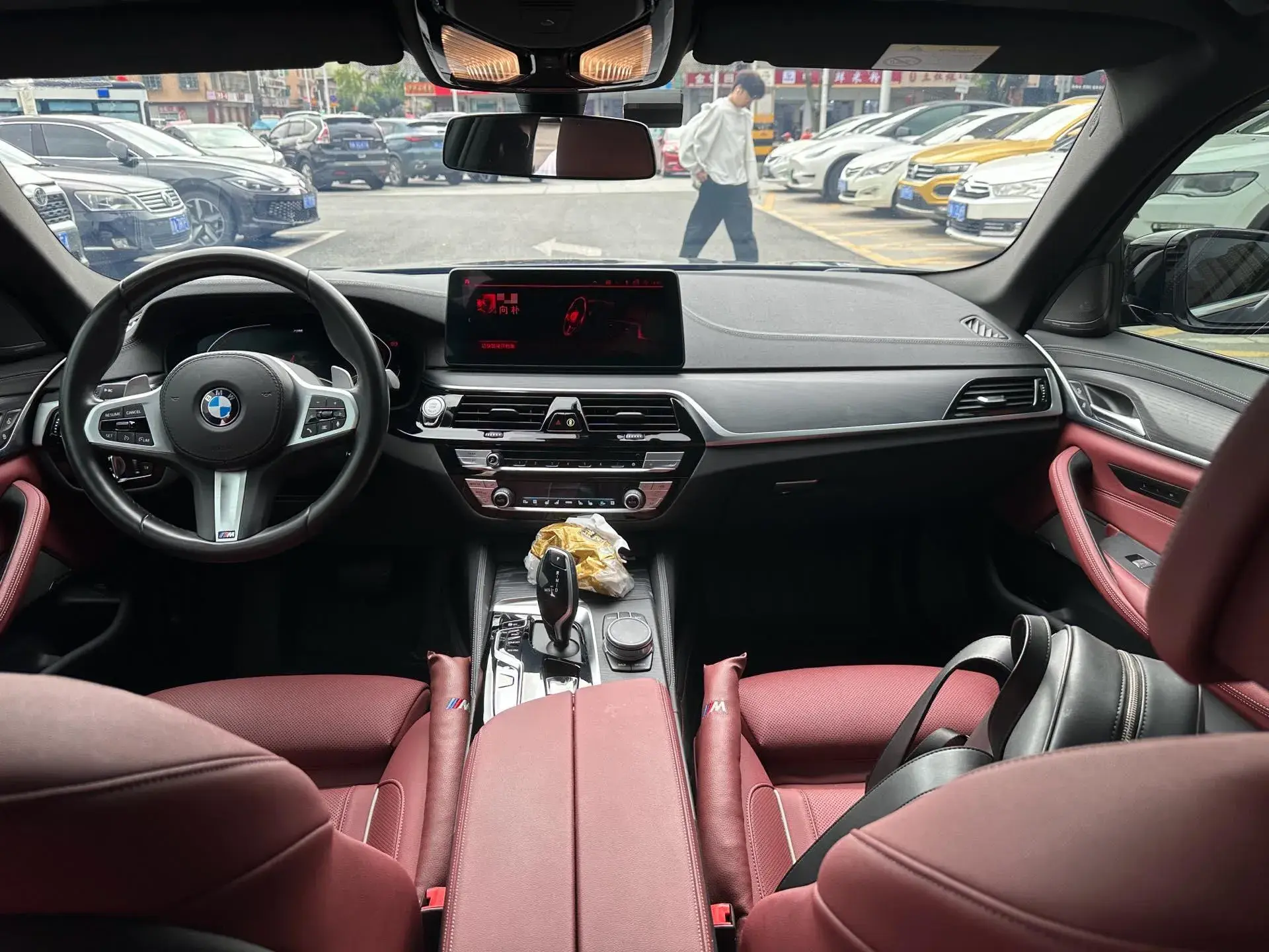 2021 BMW 5 thumbnail 3