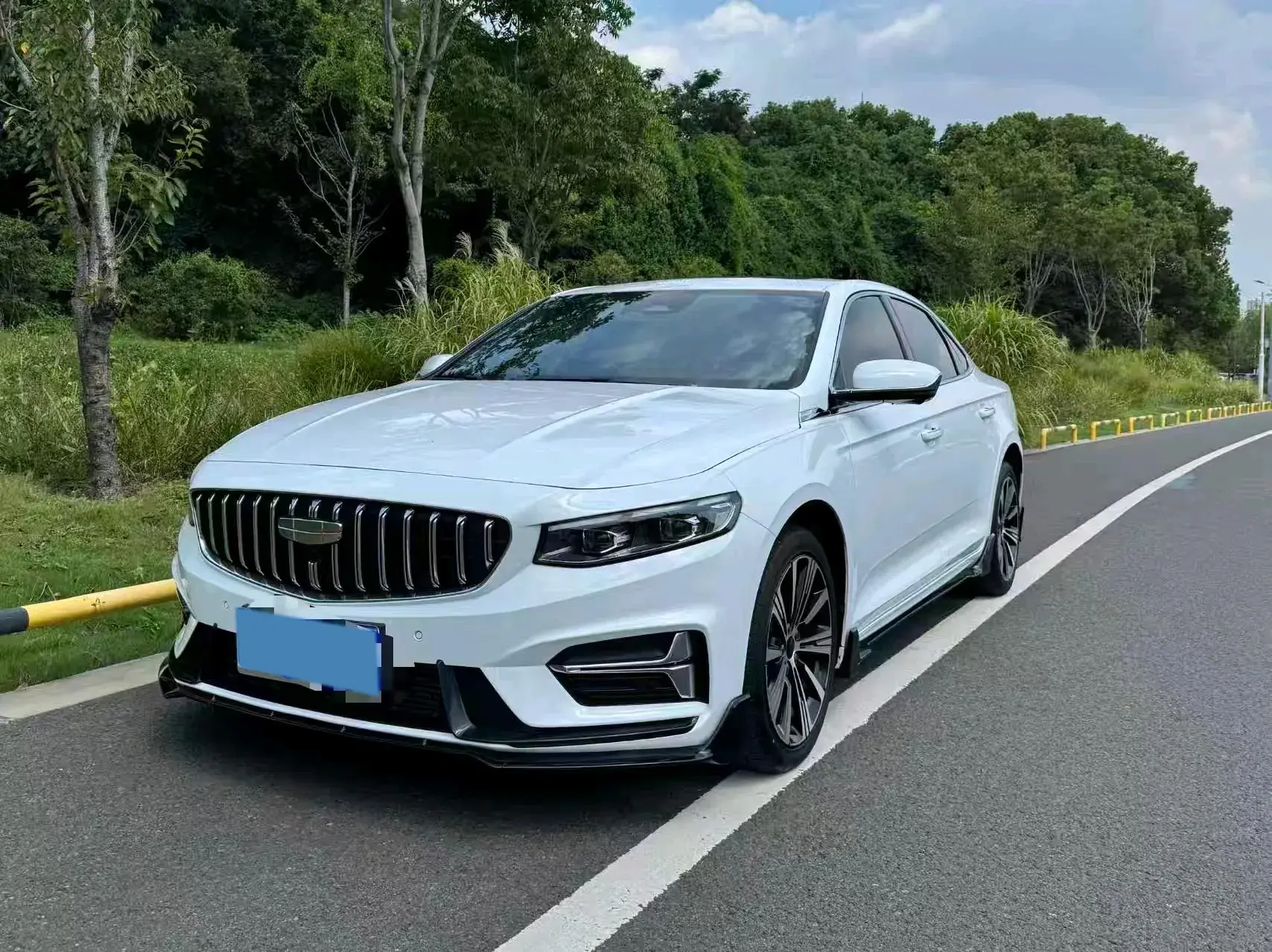 2025 GEELY PREFACE view 1