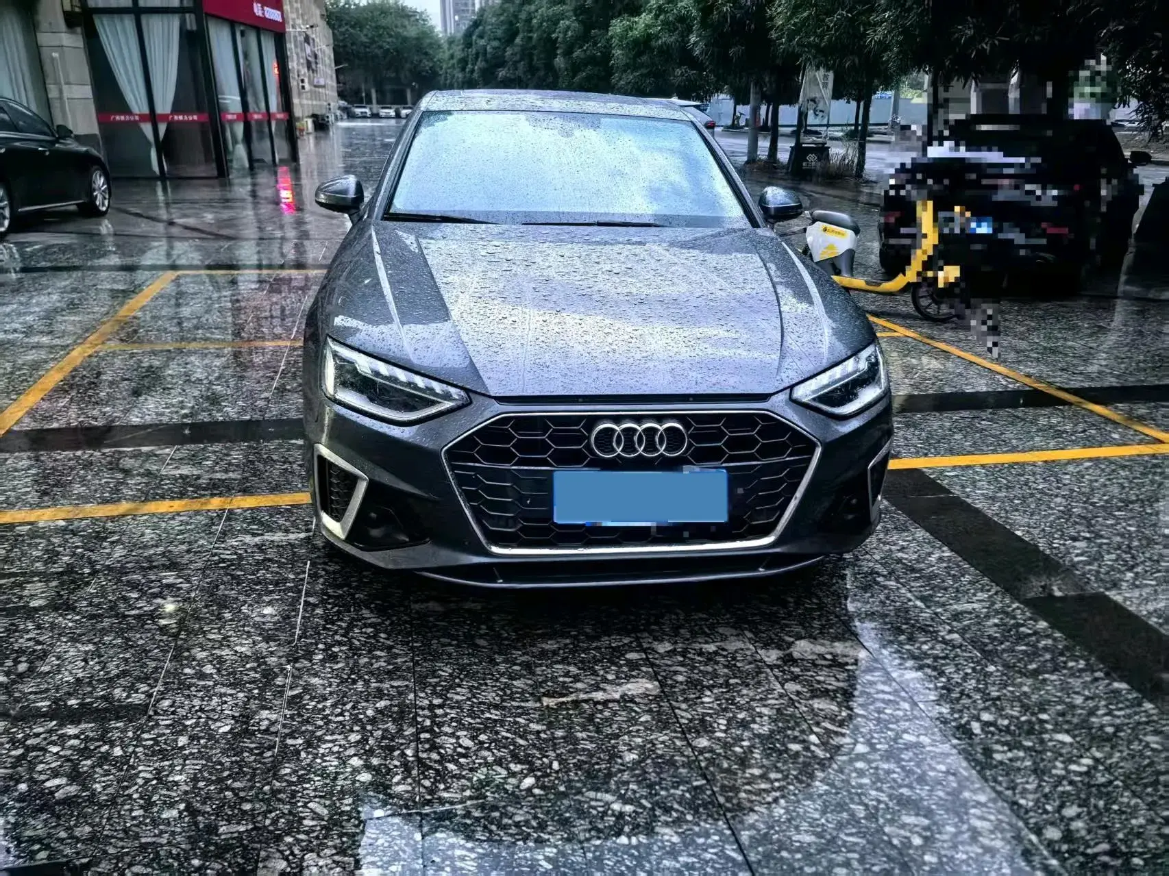 2020 AUDI A4L thumbnail 2