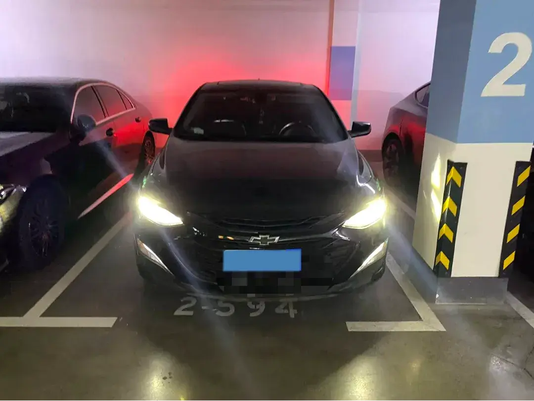 2019 CHEVROLET MALIBU thumbnail 2