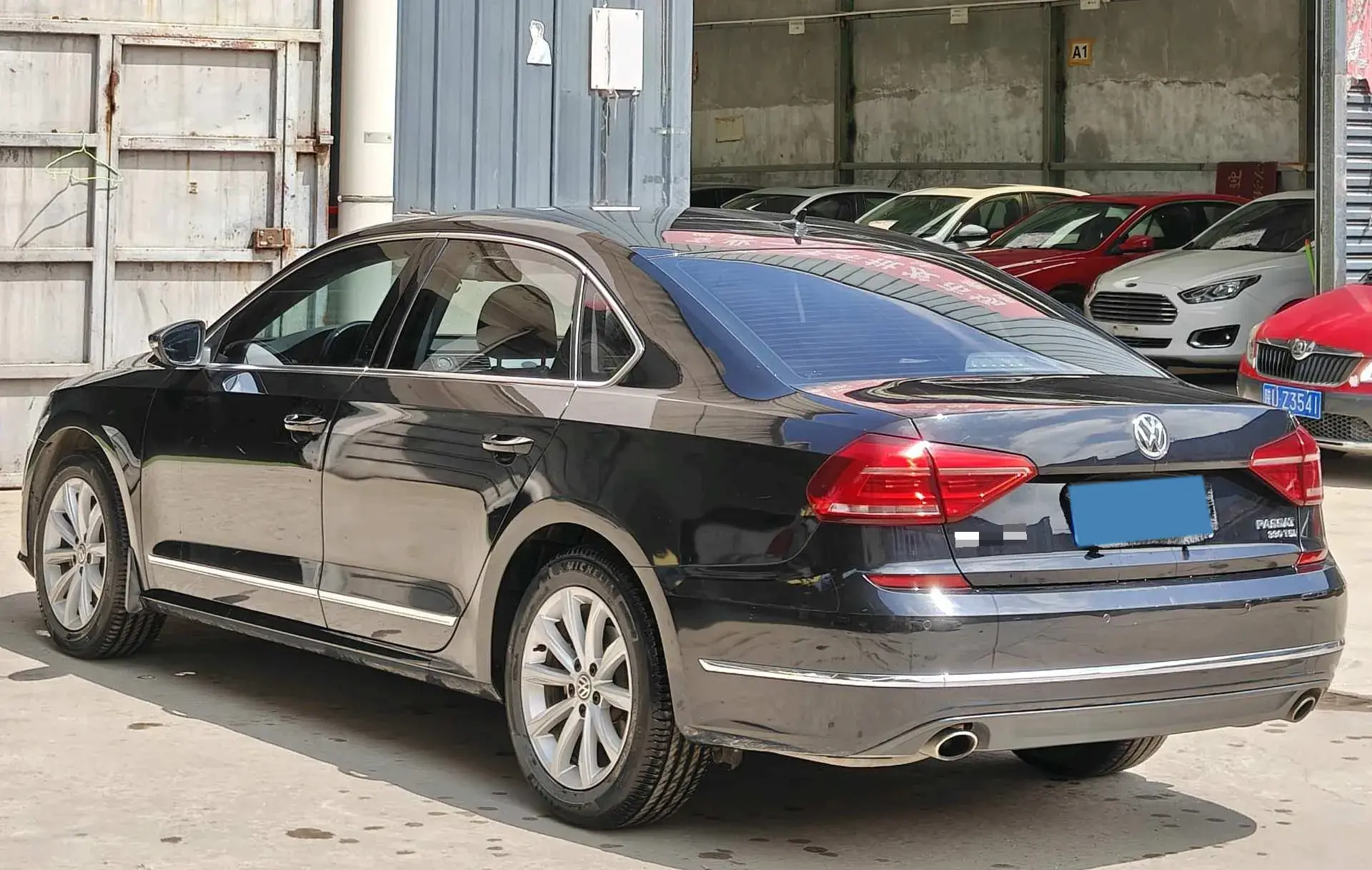 2017 VOLKSWAGEN PASSAT thumbnail 4