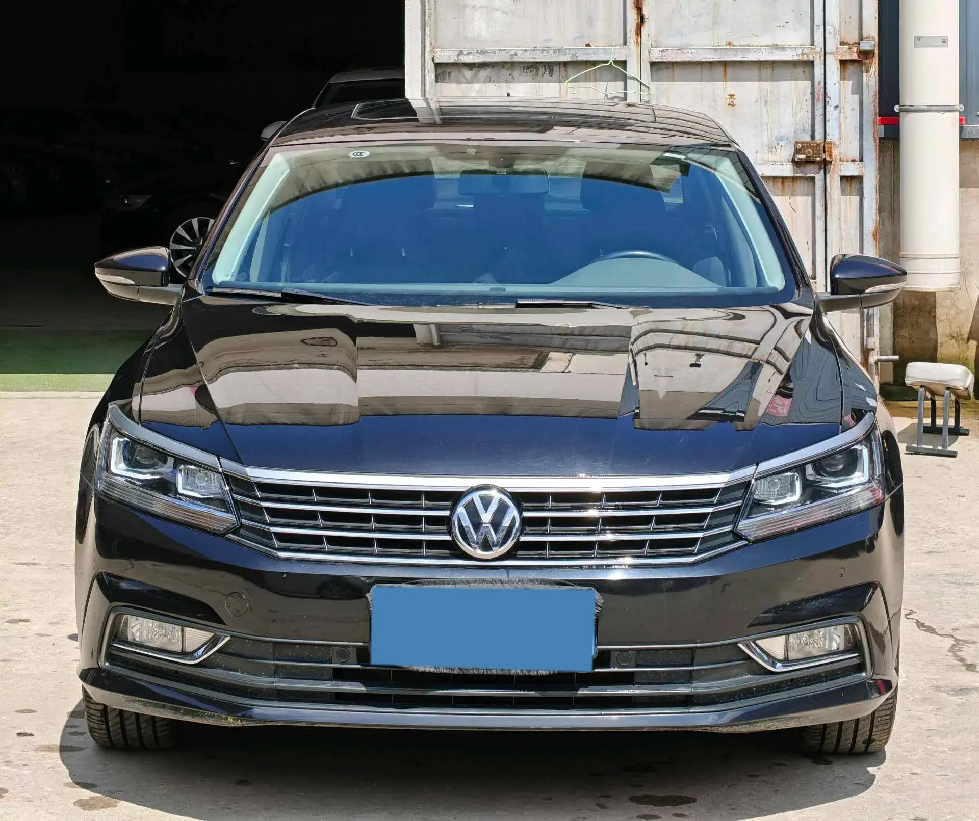 2017 VOLKSWAGEN PASSAT thumbnail 2