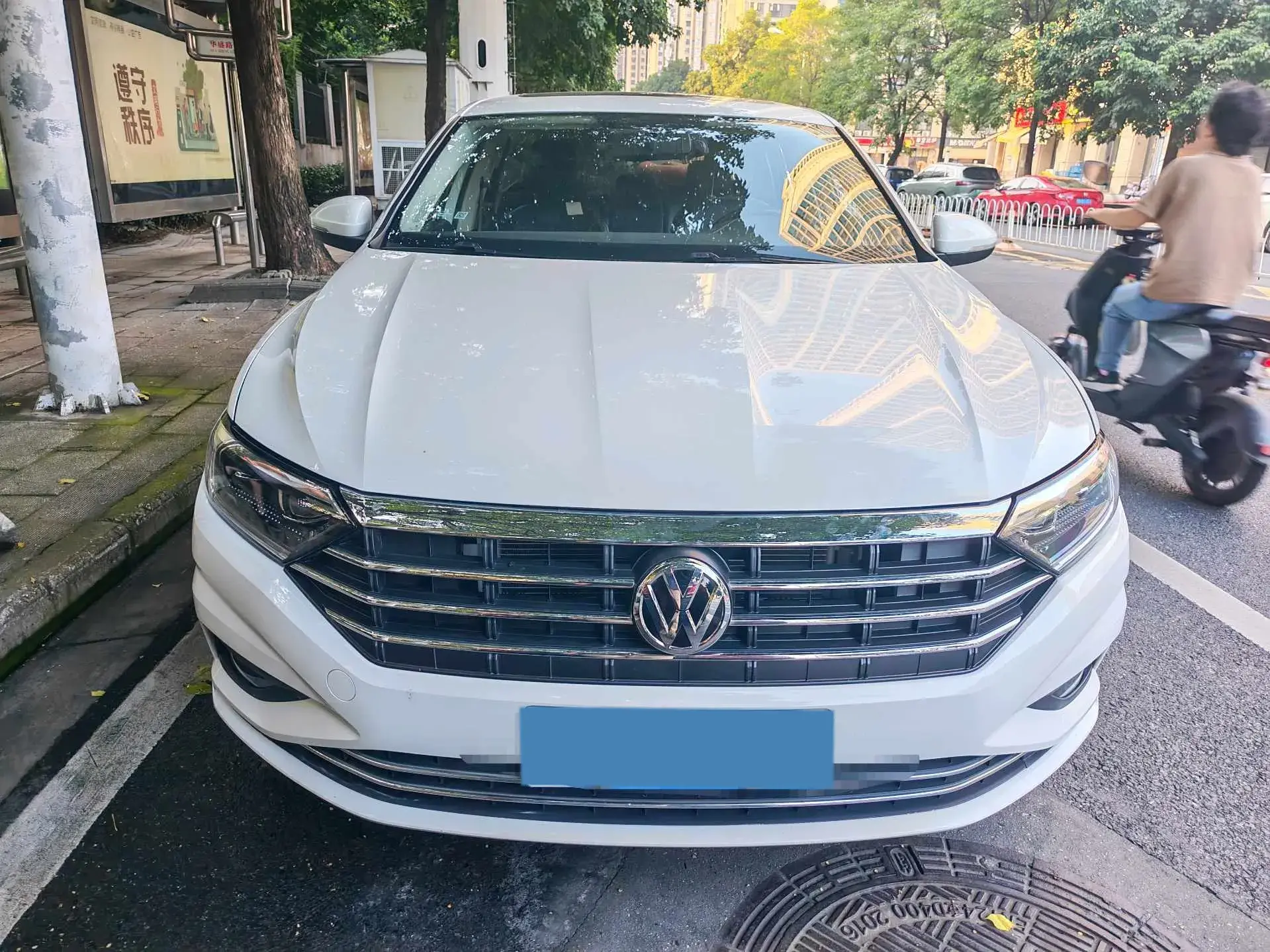 2019 VOLKSWAGEN SAGITAR thumbnail 2