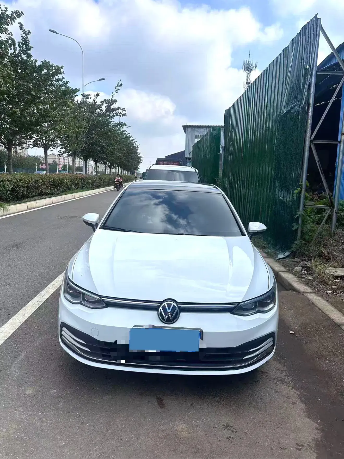 2023 VOLKSWAGEN GOLF thumbnail 2