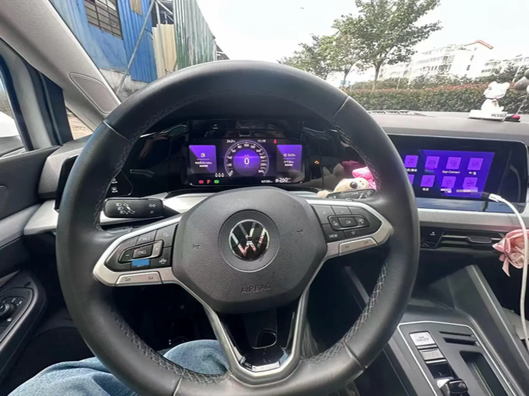 2023 VOLKSWAGEN GOLF thumbnail 4