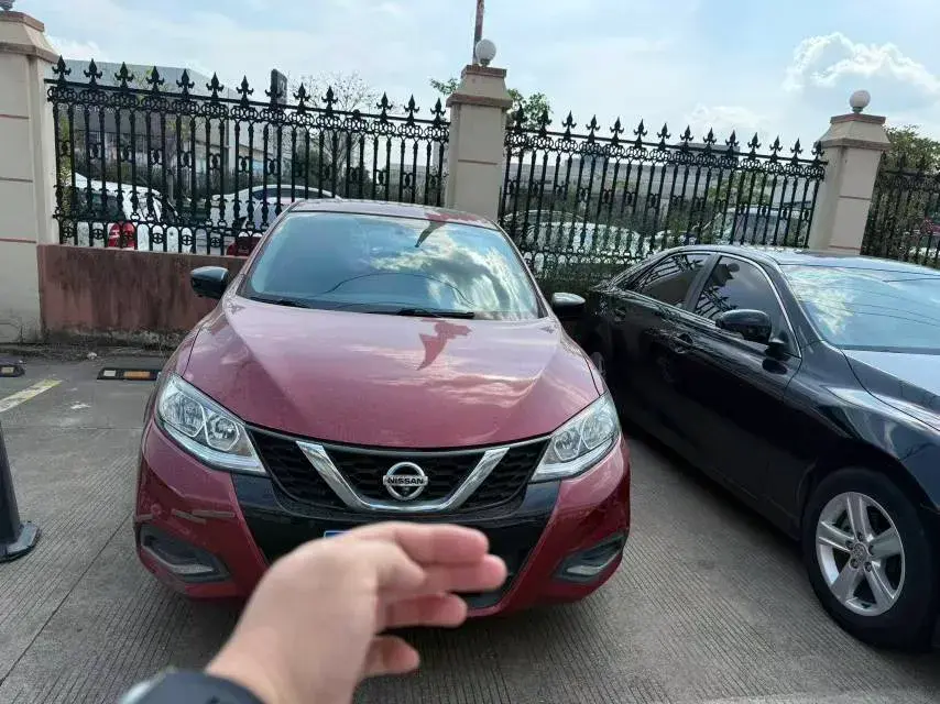 2021 NISSAN TIIDA thumbnail 2